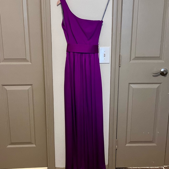 One-shoulder long dress - Picture 2 of 2